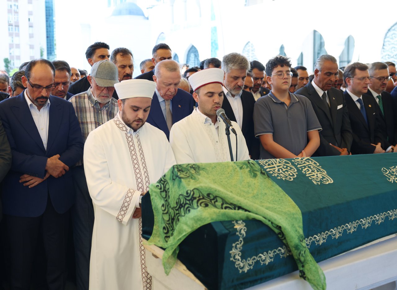 Cumhurbaşkanı Erdoğan, Fatma Zehra Önen'in cenaze törenine katıldı