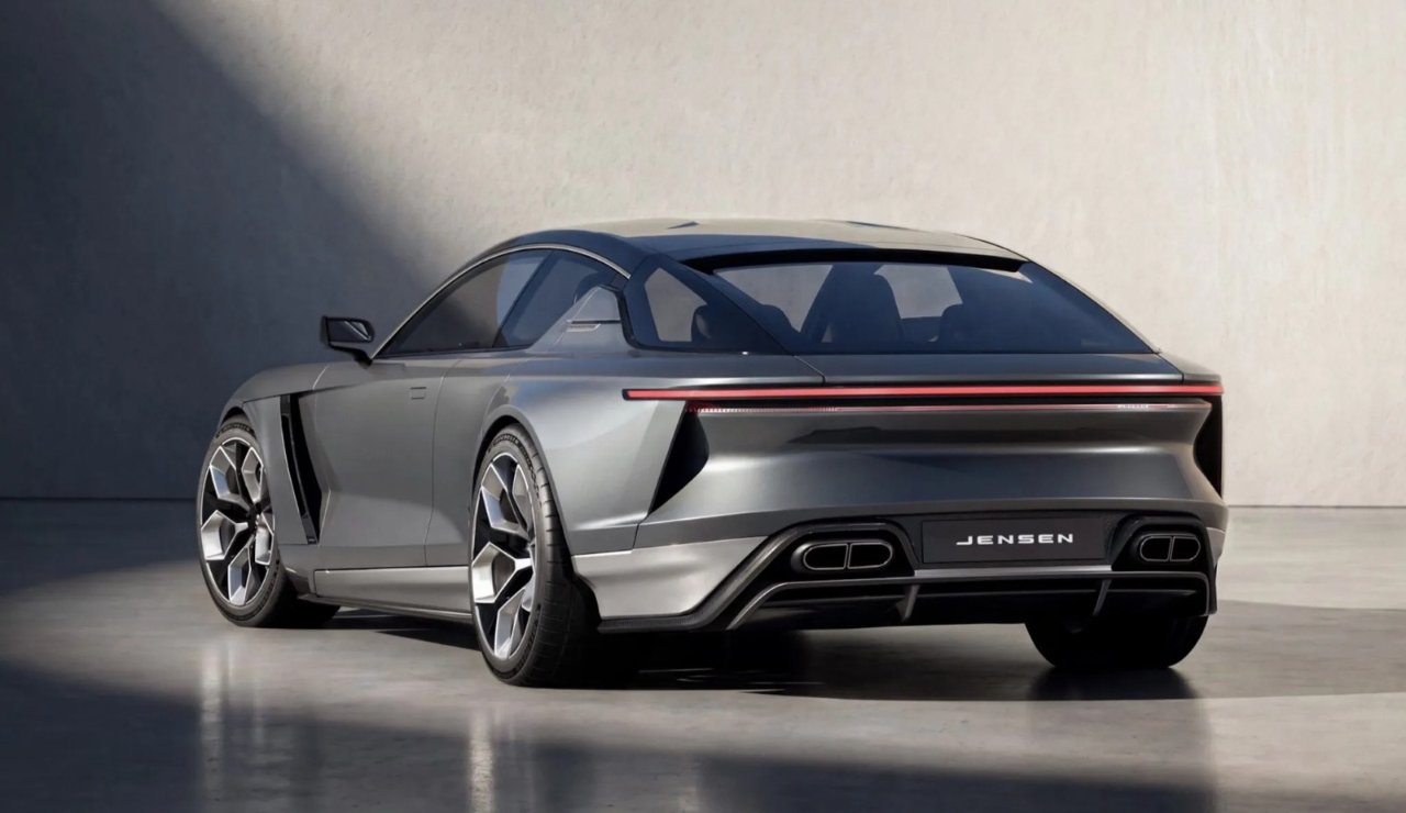 Jensen Interceptor 50 yıl sonra geri döndü: 960 beygirlik canavarın fiyatı dudak uçuklatıyor
