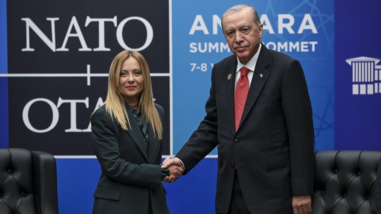 Meloni İtalya tarihine geçti, Cumhurbaşkanı Erdoğan'dan tebrik mesajı geldi 