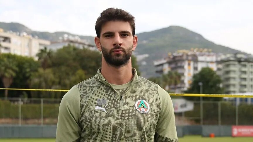 Ümit Akdağ, Alanyaspor'da çıktığı 40 maçta 1 gol attı ve 3 asist yaptı.