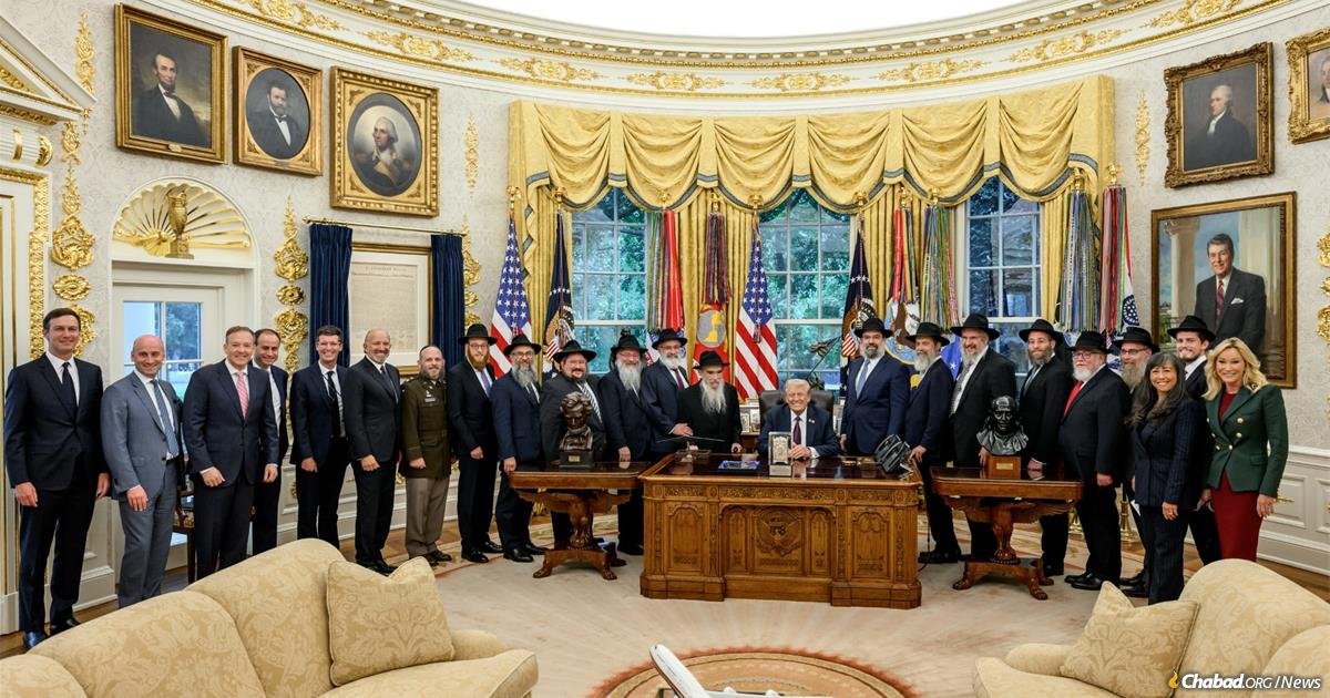 Tel Avivde çıldırtan görüntü: Netanyahuya en büyük darbe Beyaz Saraydan! Siyonizm karşıtı hahamlar Oval Ofiste Trumpla buluştu