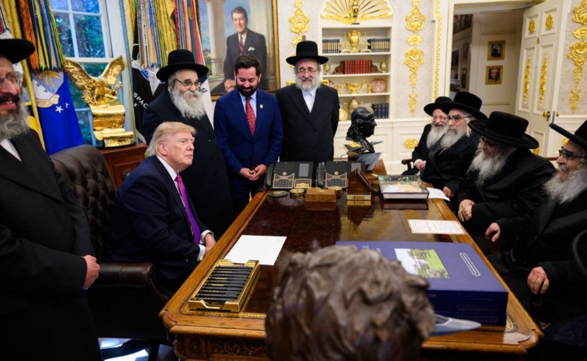 HAHAMLAR TRUMP'LA BULUŞTU