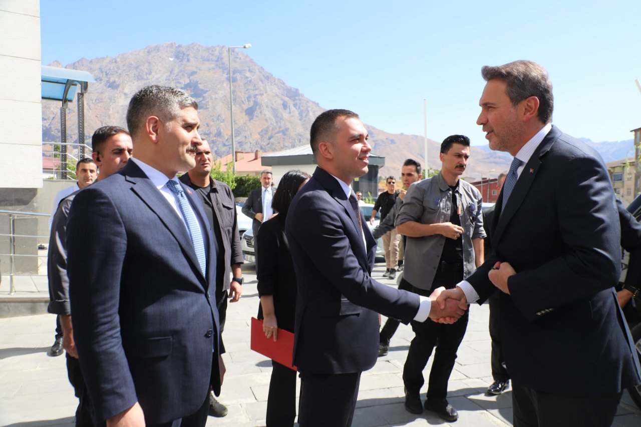 Bakan Bayraktar Şırnak örneğini verdi, Hakkariyi işaret etti:  Madencilikte merkez olacak