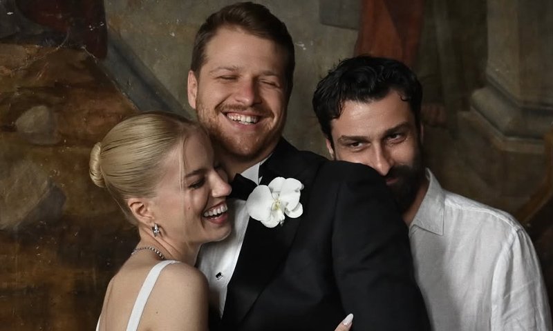 Burak Yörük ve Tuana Yılmaz evlendi! Düğünden ilk kareler geldi