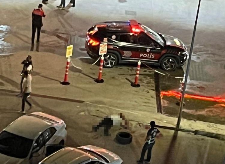 İstanbul Esenyurtta trafik uygulamasında silahlı saldırı! Korsan taksici, polisi şehit etti