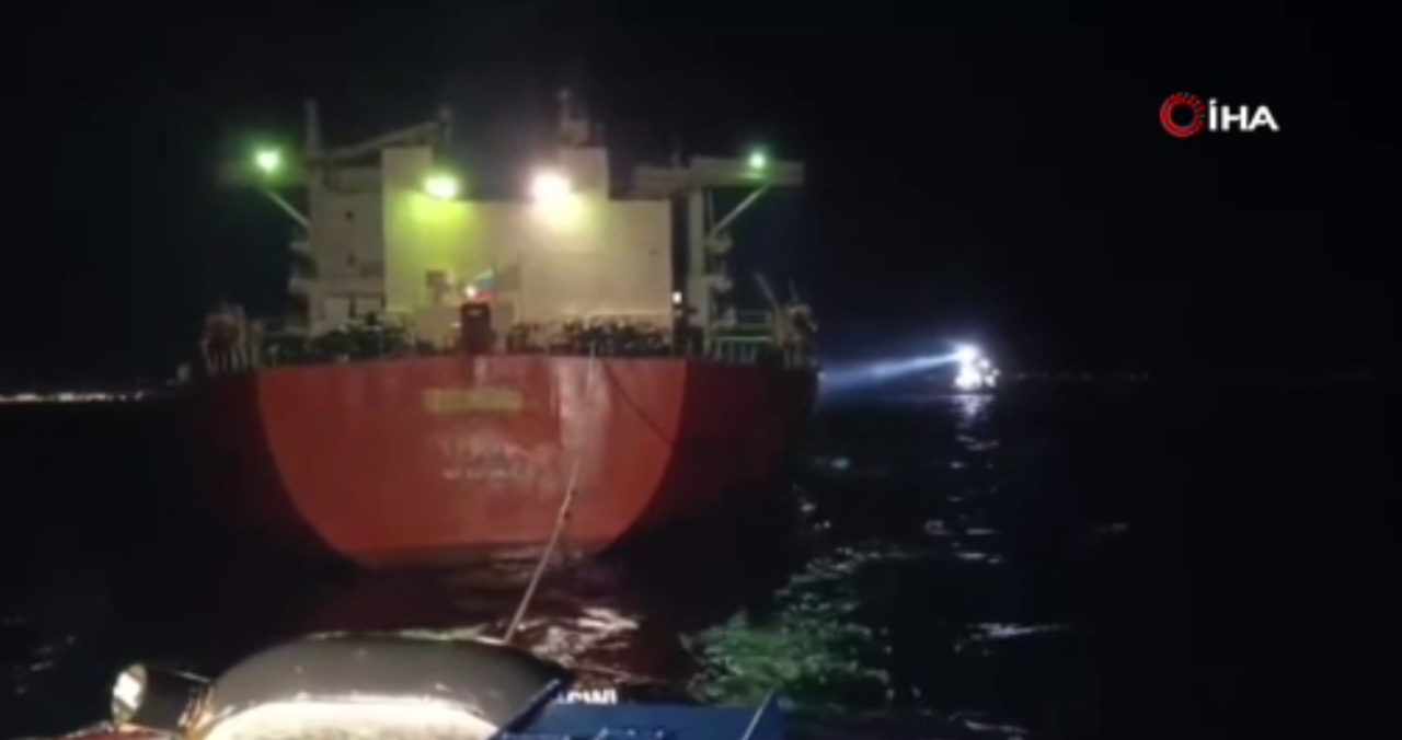 Marmara Adası açıklarında dev tanker arıza yaptı