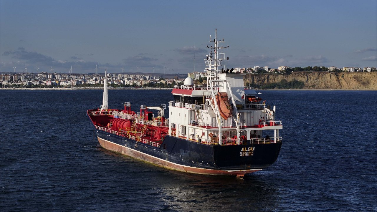 Silivri açıklarındaki kazada kaptanların ifadeleri ortaya çıktı! "Biz çarpmadık, gemi bize çarptı"