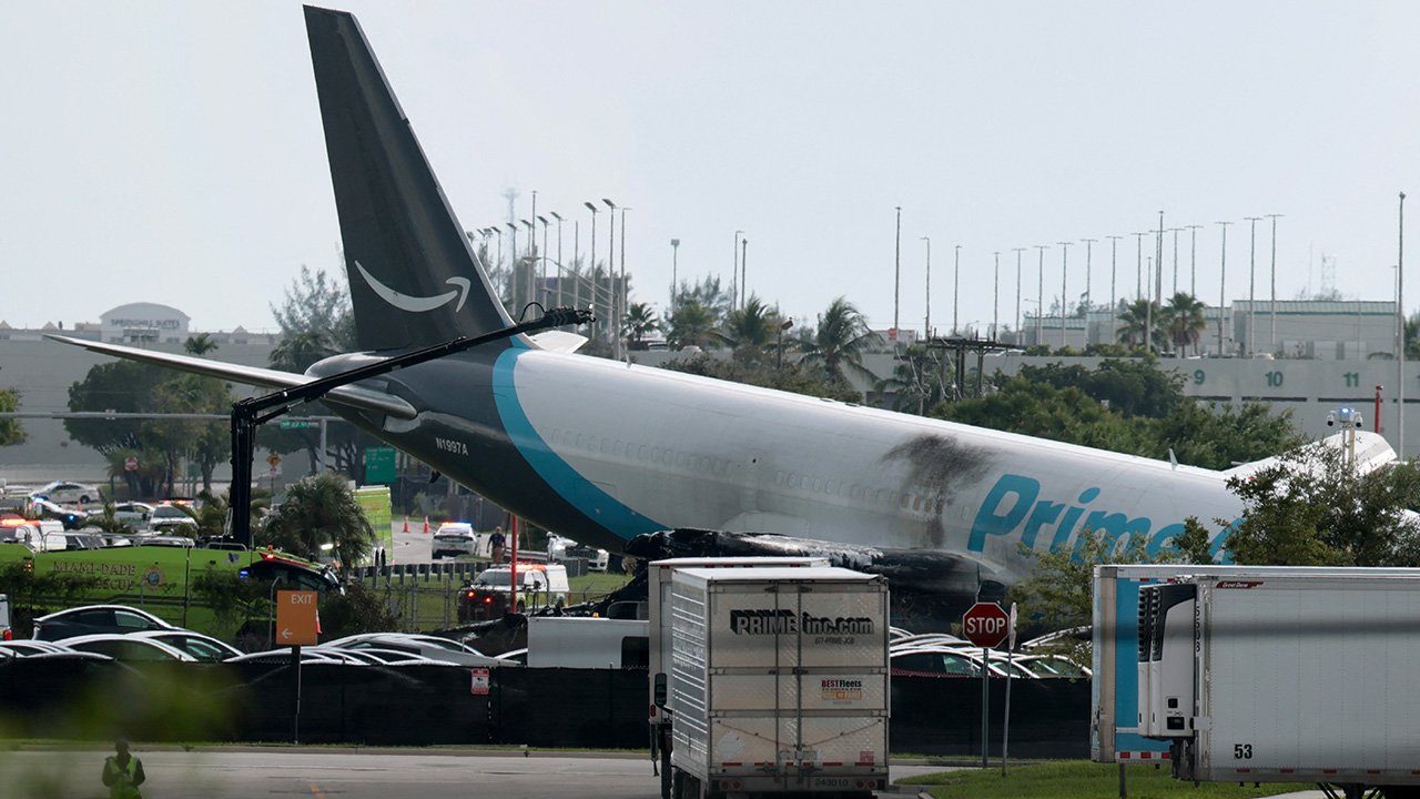 Amazon'a ait Boeing 767 inişte pistten çıktı