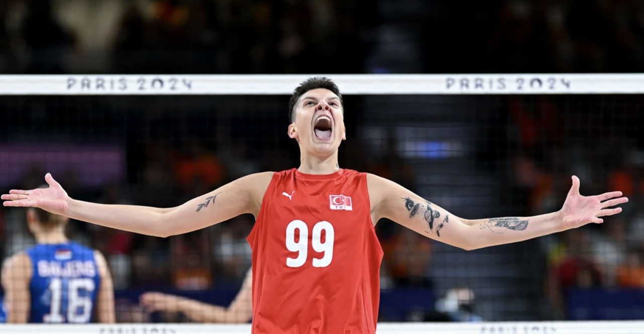 Ebrar Karakurt neden Milli takımda yok, niye oynamıyor? Filenin Sultanları Avrupa Voleybol Şampiyonasında finalde!