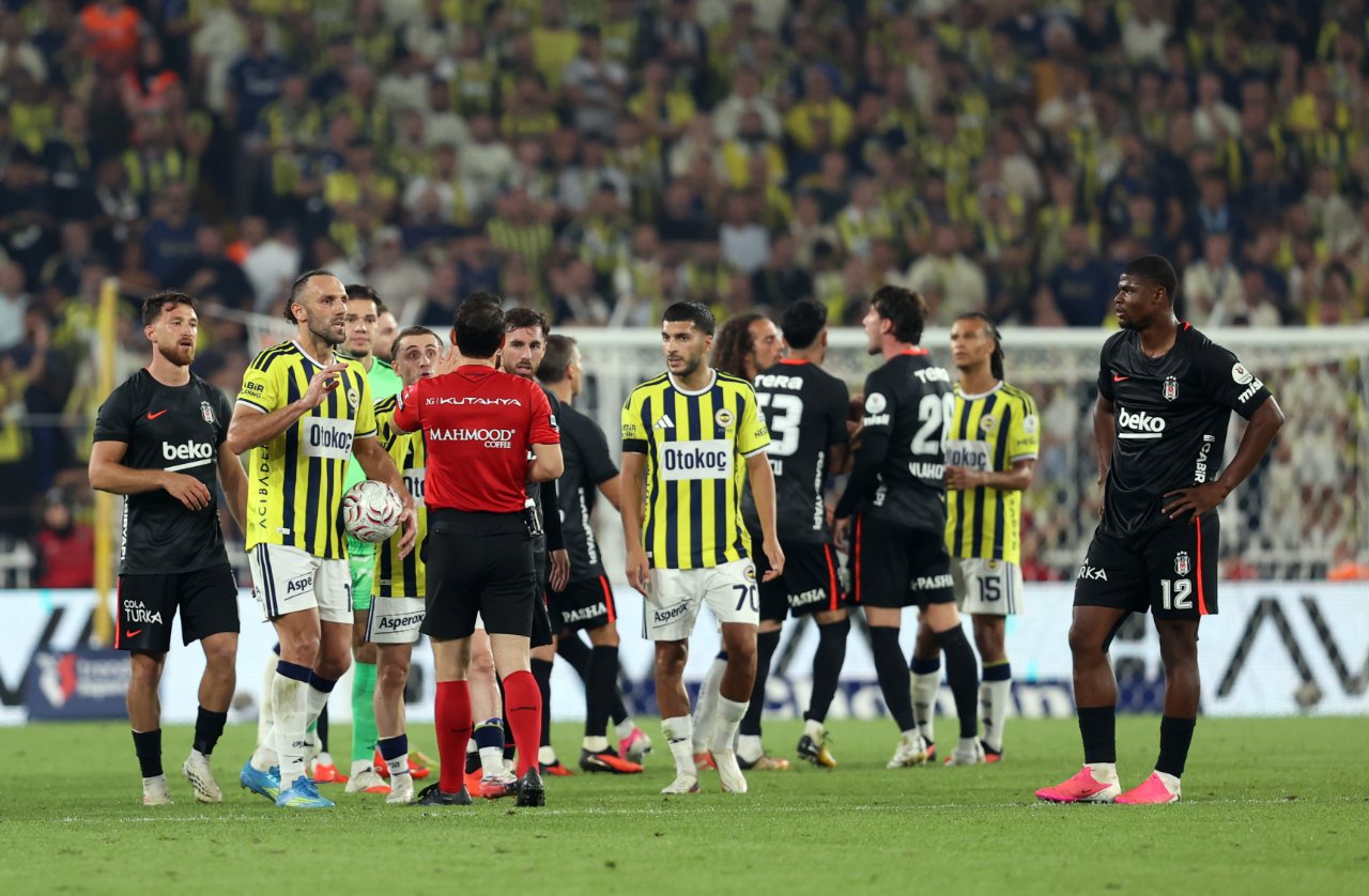 Eski hakemler derbideki hakem kararlarını değerlendirdi: Bu kararla ciddi bir hata yaptı