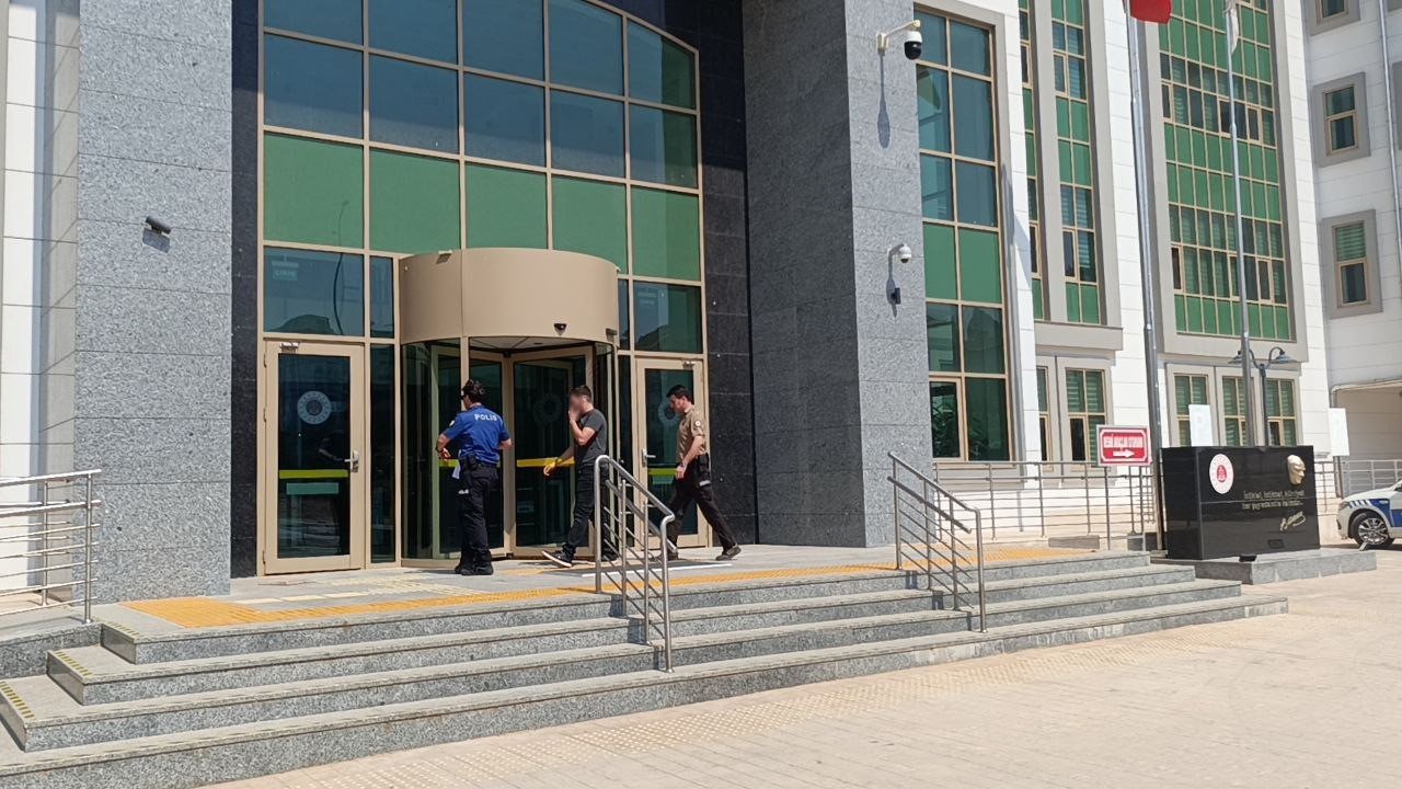 Kan donduran görüntüler Adanadan: Engelli adamı darbedip “Namusuma göz diktiler” dedi