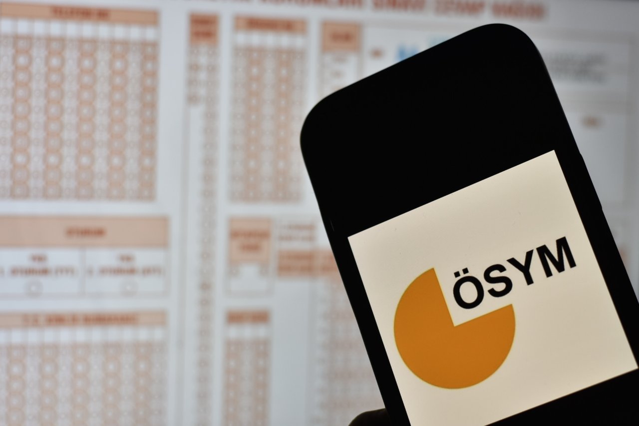 KPSS giriş belgesi renkli olmak zorunda mı, siyah beyaz olur mu?