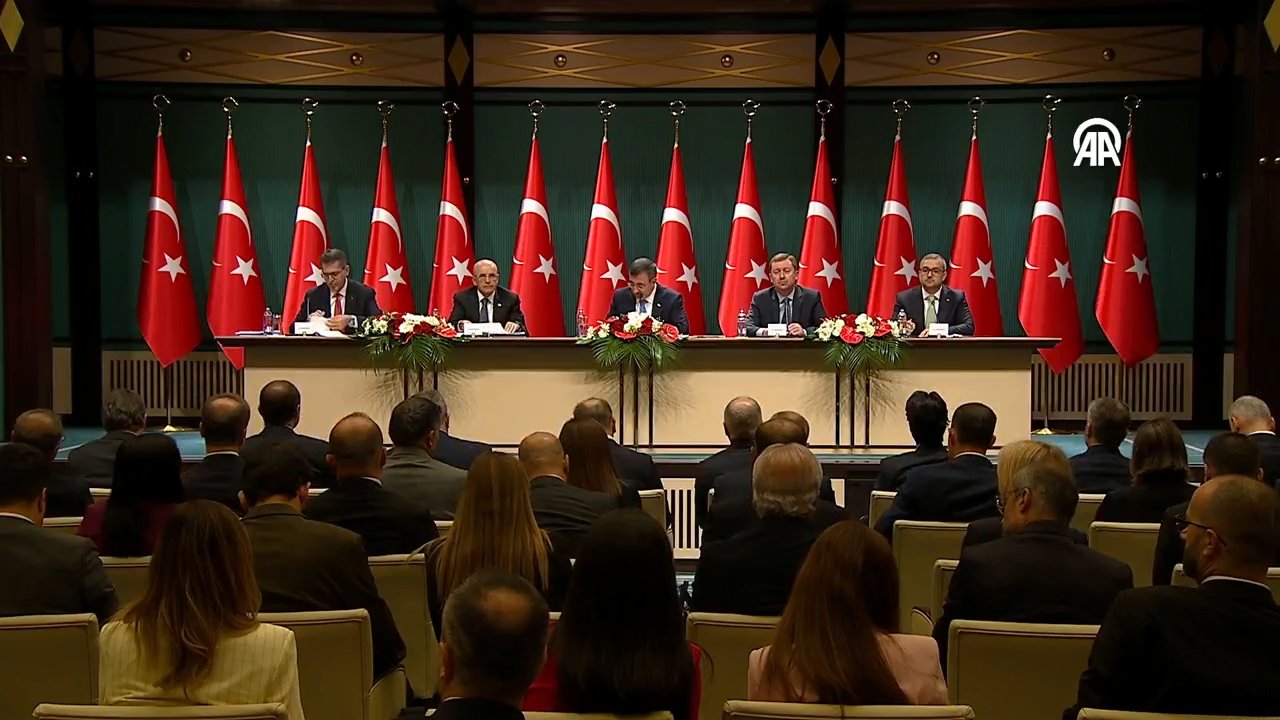 Orta Vadeli Program açıklandı: Ekonominin 3 yıllık yol haritası belli oldu