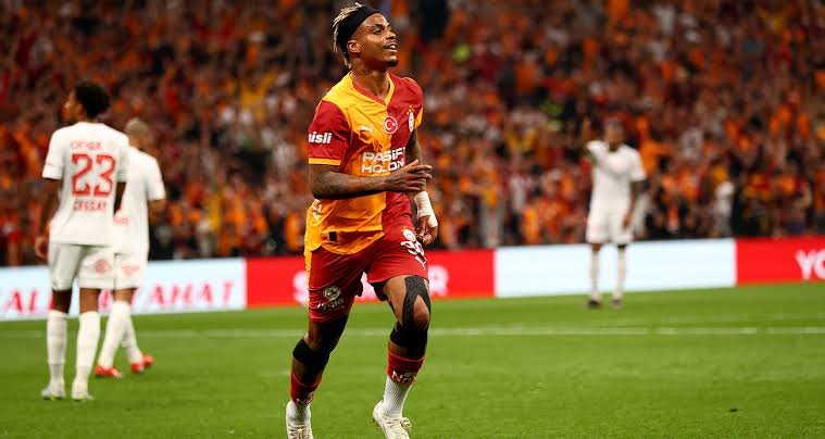 Osimhen sakatlandı mı, Lizbon maçında oynayacak mı? Galatasaraydan Osimhen, Lemina ve Singo açıklaması