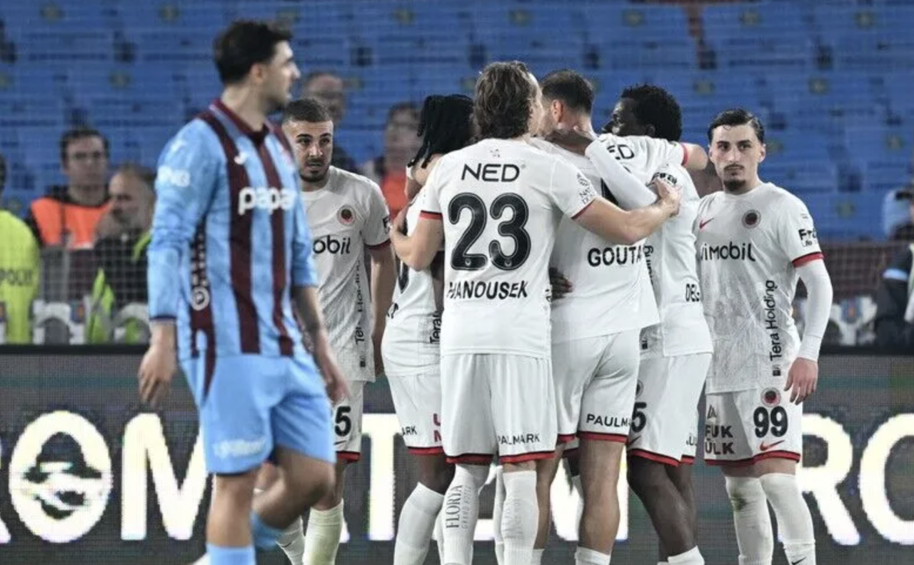 Trabzonspor Gençlerbirliği maçı hangi kanalda, canlı yayın nerede izlenir, ne zaman? Trabzonspor Gençlerbirliği maç kadrosu muhtemel 11!