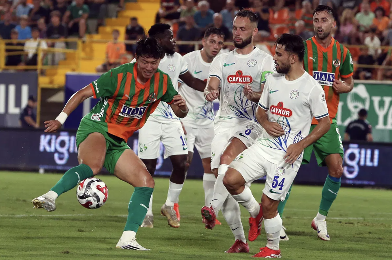 Çaykur Rizespor Alanyaspor maçı hangi kanalda, canlı yayın nerede izlenir, ne zaman? İşte muhtemel ilk 11