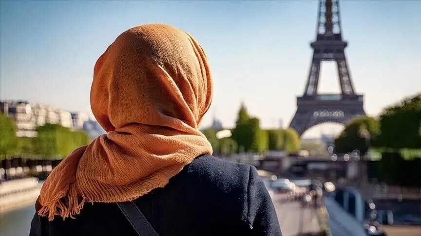 Fransada seçim öncesi skandal başörtüsü vaadi: Üniversiteleri işaret etti