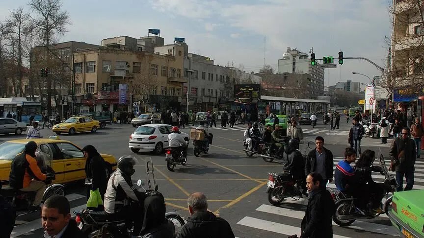 İran’da akaryakıt krizi alarma geçirdi: Araçsız gün uygulaması devreye alınıyor