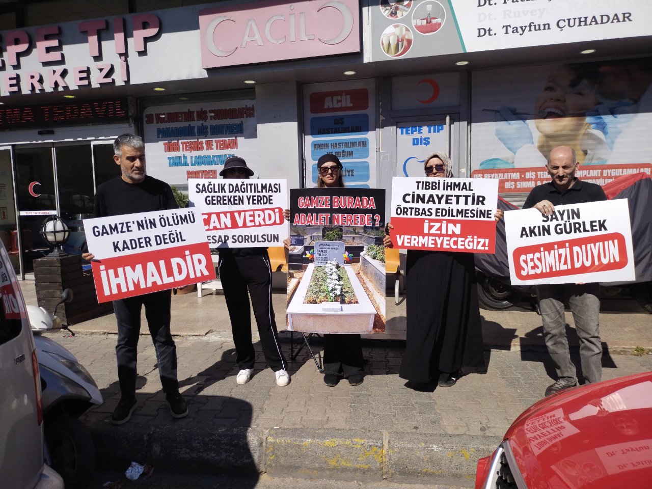 Kızlarının can verdiği merkez yeniden açıldı, acılı aile isyan etti