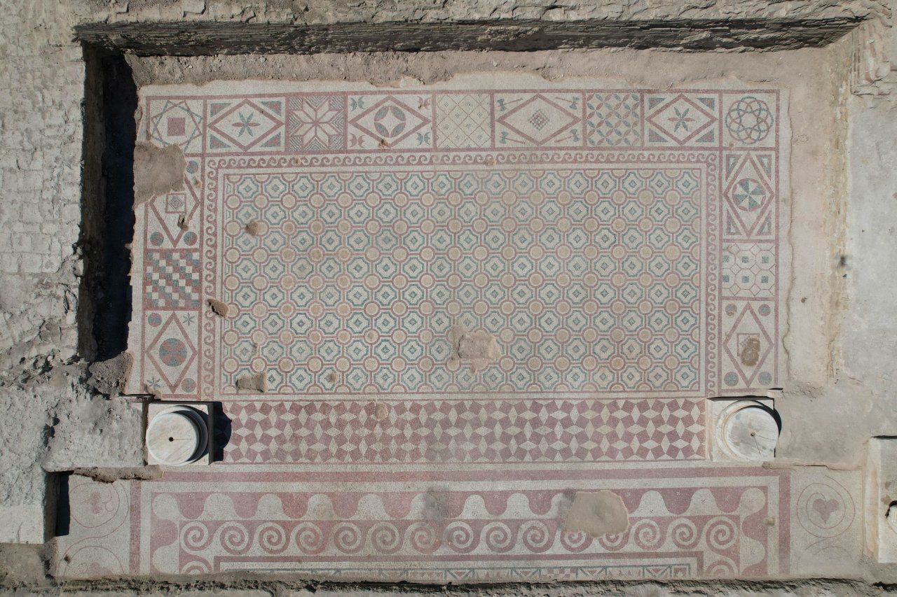 Pompeiopolis’te binlerce yıllık miras gün ışığına kavuştu! 105 metrekarelik mozaik ortaya çıkarıldı