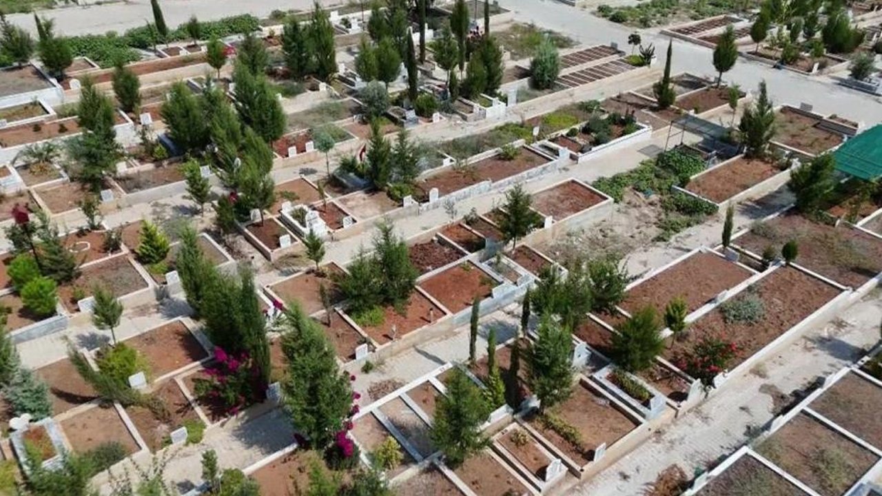 Adana'da mezar yeri ücretine yüzde 100 zam! 3,5 metrekarelik mezar 49 bin TL oldu