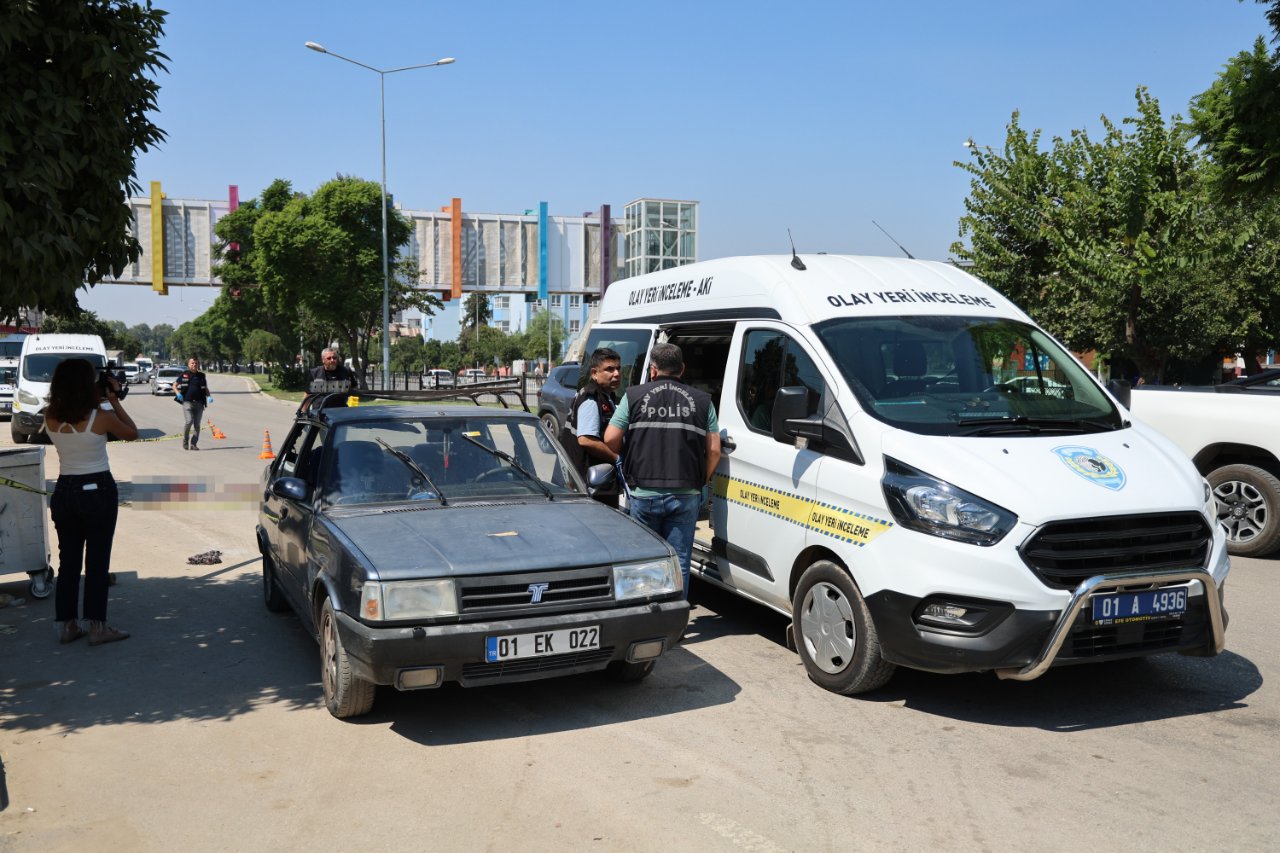 Boşanma davası çıkışında sopalı bıçaklı kavga: 1 ölü, 5 yaralı var