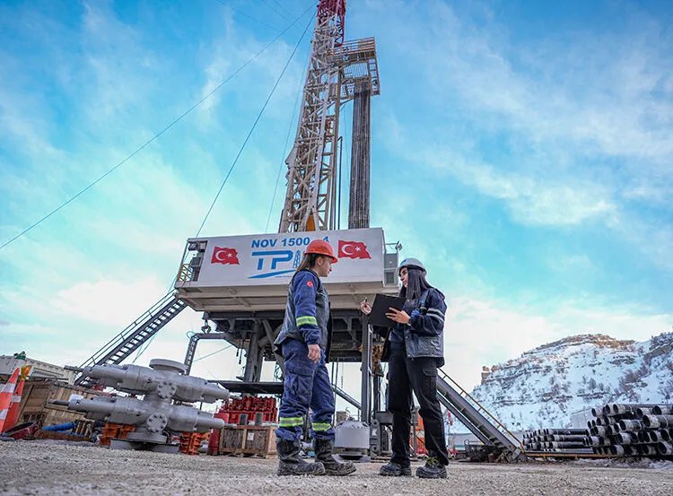 Gabar'da günlük ne kadar petrol üretiliyor? Bakan Bayraktar net rakamı açıkladı