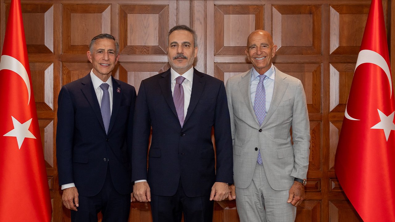 Tom Barrack bugün Dışişleri Bakanı Hakan Fidan ile de görüştü.