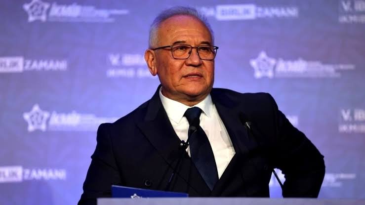 Vefa İbrahim Aracı,