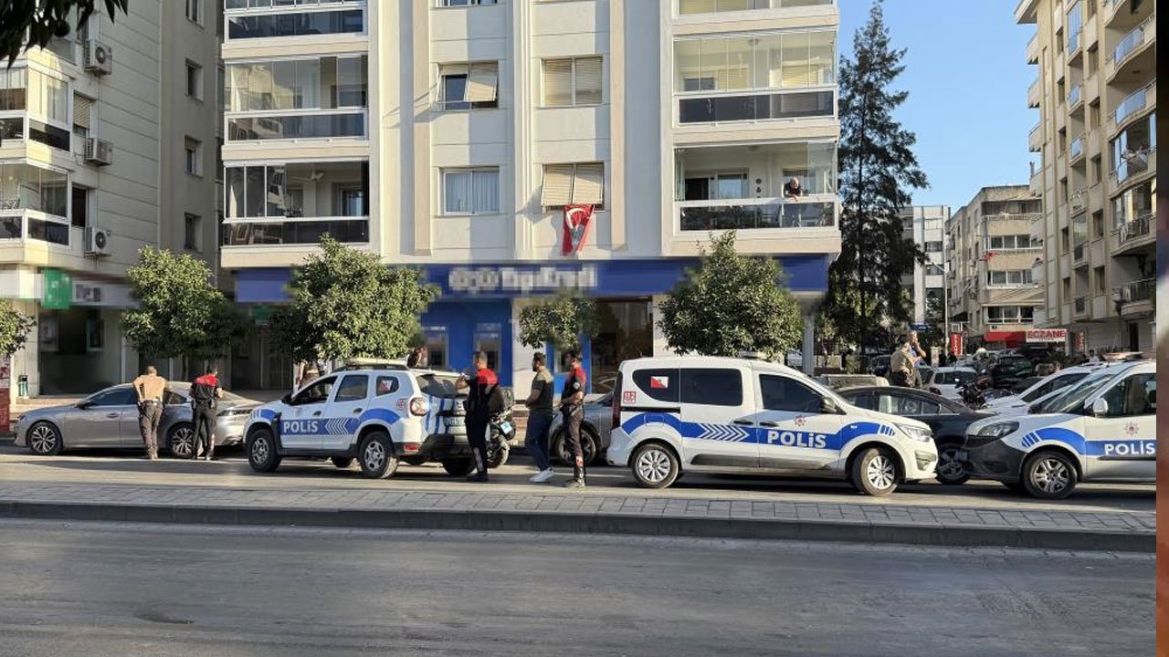 İzmir’de rehine krizi! Banka soyguncusu özel harekatı görünce teslim oldu