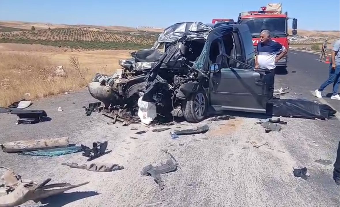 Şanlıurfa'da feci kaza! Aynı aileden 4 kişi öldü, 2 kişi ağır yaralı