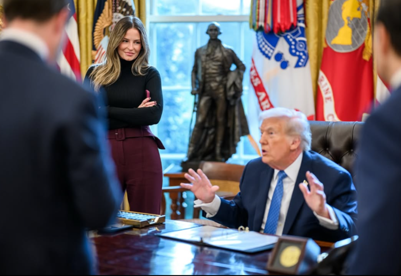 Trump’tan 3 kadın danışmanına servet değerinde hediye! Beyaz Saray'ı karıştırdı