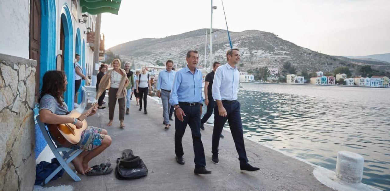 Yunanistandan provokatif  karasuları  ısrarı! Dışişleri Bakanı Yerapetritisten Türkiyeye küstah tehdit