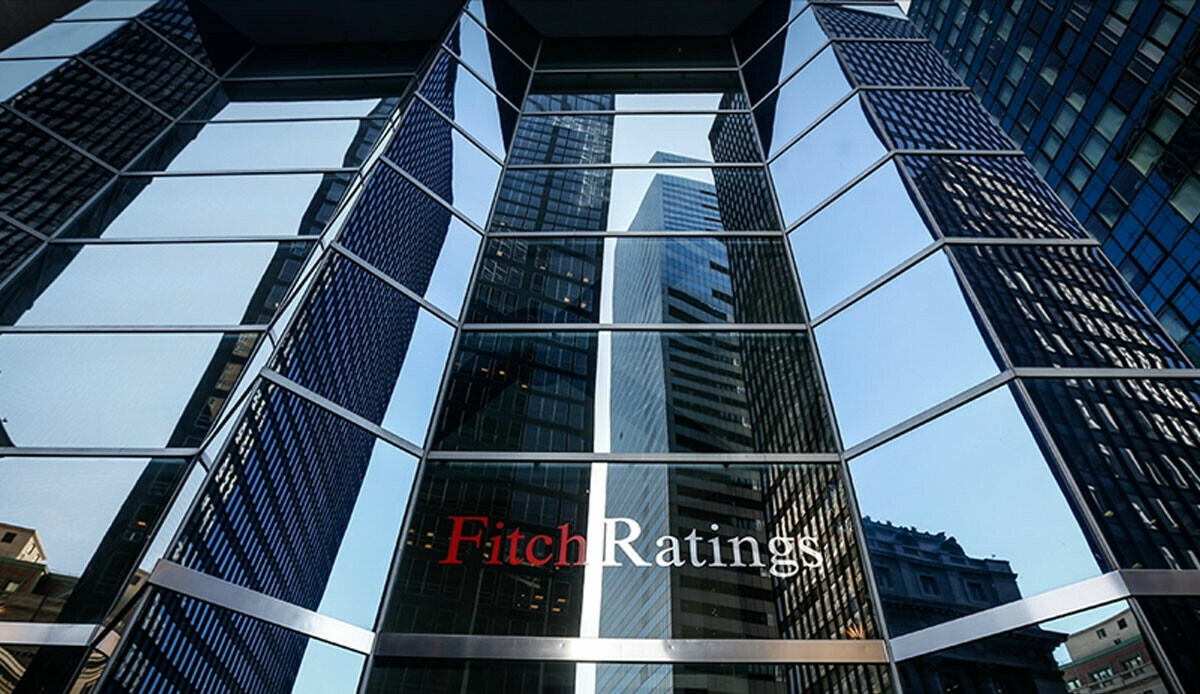 Fitch İngiltere’ye kritik uyarı: Derin resesyona giriyor