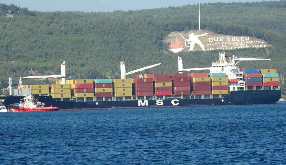 207 metre uzunluğundaki gemi Çanakkale Boğazı'nda arızalandı 207 metre uzunluğundaki gemi Çanakkale Boğazı'nda arızalandı