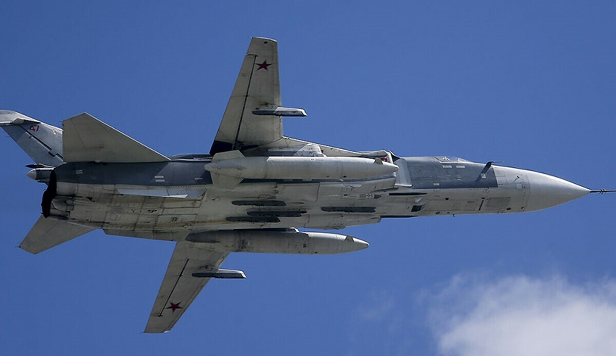 Rusya’da "Su-24" tipi savaş uçağı düştü Rusya’da "Su-24" tipi savaş uçağı düştü