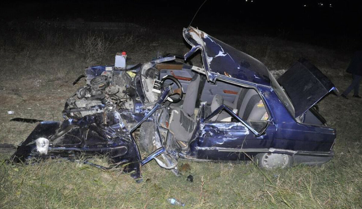 Tekirdağ&#039;da feci kaza! Araba hurdaya döndü: 1 ölü, 8 yaralı