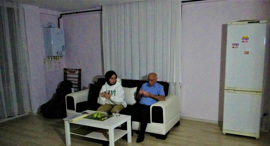 Kira zammını beğenmeyen ev sahibinin yaptıkları pes dedirtti