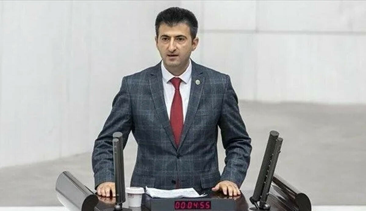 Mehmet Ali Çelebi AK Parti'ye geçiyor Mehmet Ali Çelebi AK Parti'ye geçiyor