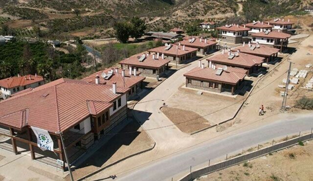 Bakan Kurum tapuların verileceği tarihi açıkladı. ‘İlk Evim İlk İş Yerim’de arsa ve iş yeri için rekor başvuru