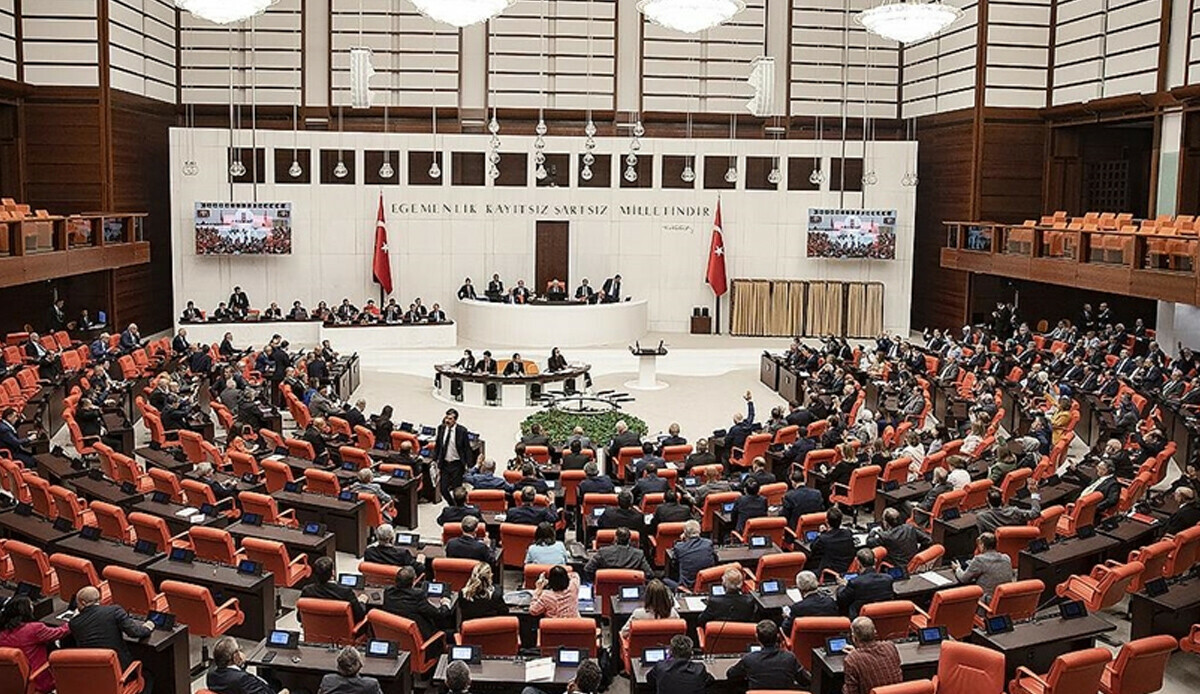 Başörtüsü teklifinde son rötuşlar Başörtüsü teklifinde son rötuşlar