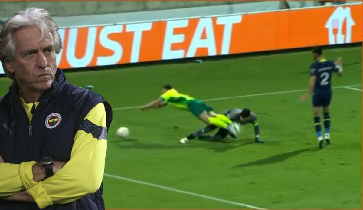 Altay Bayındır yine penaltı yaptırdı! Fenerbahçe kalecisi cepten yiyor Altay Bayındır yine penaltı yaptırdı! Fenerbahçe kalecisi cepten yiyor