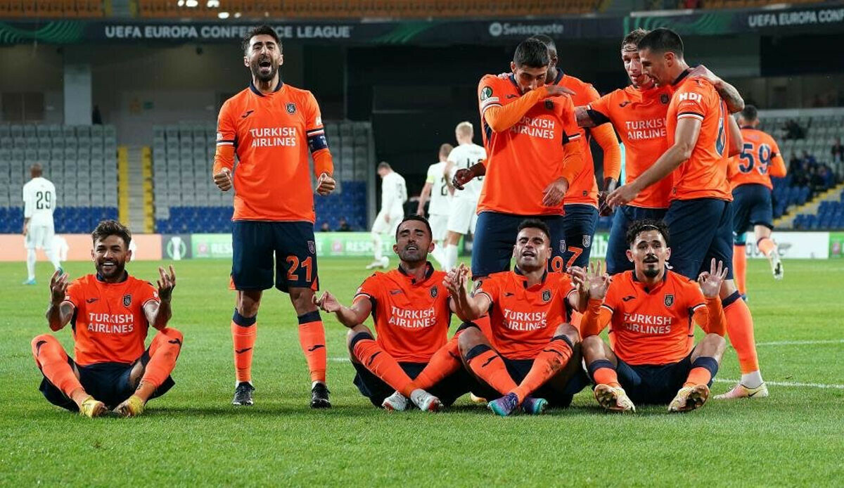 Medipol Başakşehir UEFA Avrupa Konferans Ligi'nde gruptan çıkmayı garantiledi Medipol Başakşehir UEFA Avrupa Konferans Ligi'nde gruptan çıkmayı garantiledi