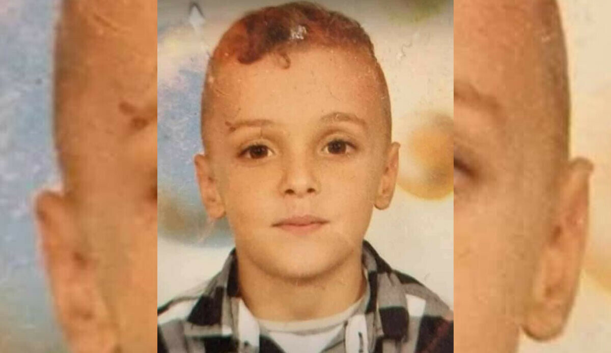 Yine köpek yine dehşet! Sokak köpeklerinden kaçmak isteyen çocuk feci şekilde can verdi Yine köpek yine dehşet! Sokak köpeklerinden kaçmak isteyen çocuk feci şekilde can verdi