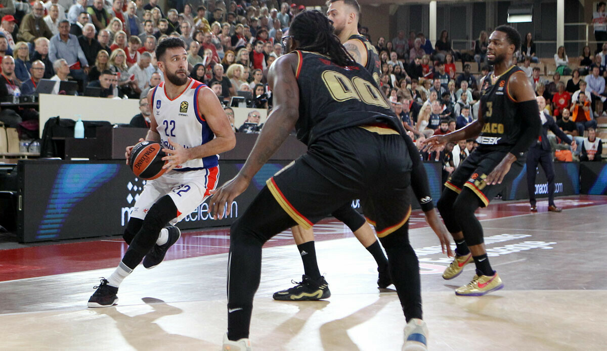Anadolu Efes Monaco&#039;ya uzatmada teslim oldu