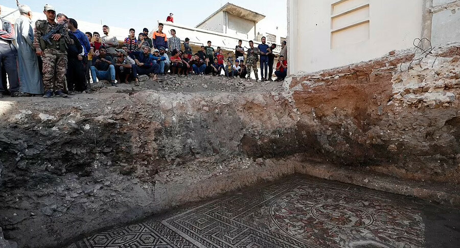 Suriye'de 'tarih' bulundu: Tam 1600 yıllık! Truva'ya dair en net tasvir