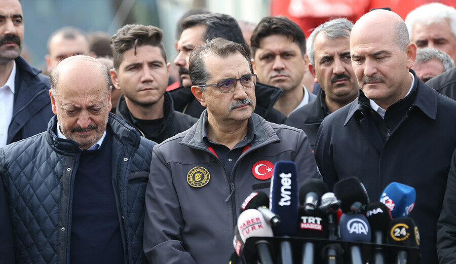 Kelimeler Bakan Dönmez'in boğazında düğümlendi: 3 hafta önce buradaydık, helalleştik...
