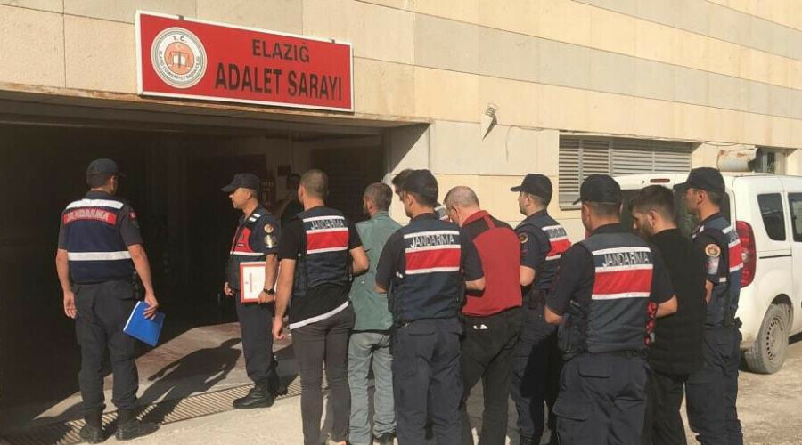 Elazığ’da vahşet: İşkence edip, cesedi yol kenarına attı Elazığ’da vahşet: İşkence edip, cesedi yol kenarına attı