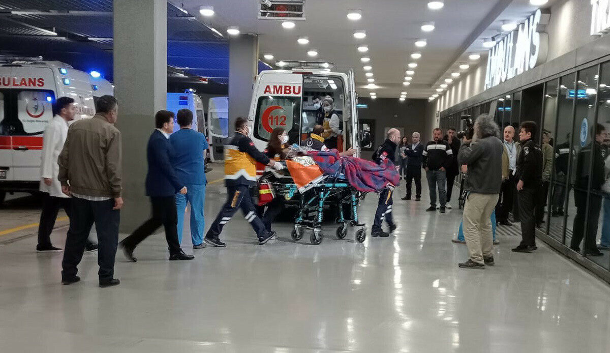 6 maden işçisinden 5'inin durumu ciddi 6 maden işçisinden 5'inin durumu ciddi