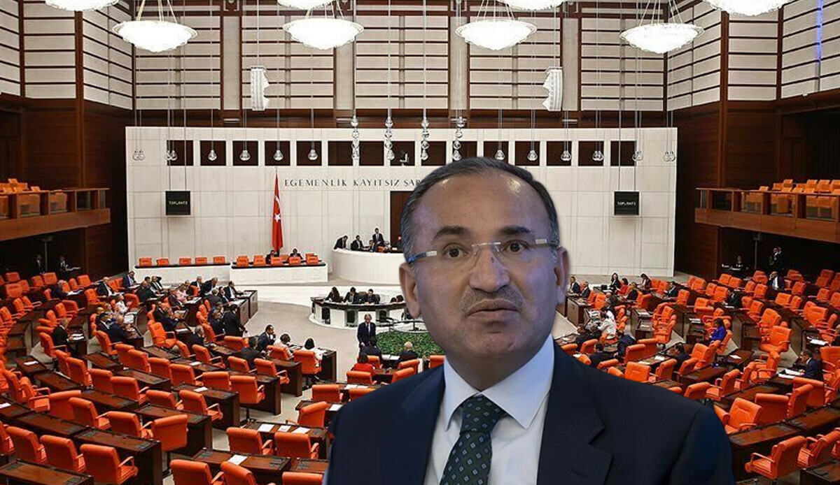 Son dakika... Bakan Bozdağ duyurdu: Başörtüsü için anayasa teklifinde yeni gelişme!